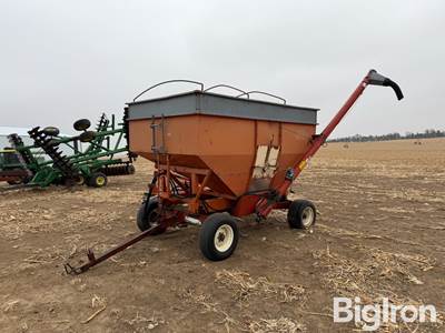Bradford 225 Gravity Wagon w/Seed Auger