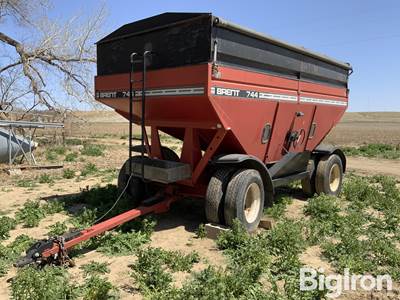 Brent 744 Gravity Wagon