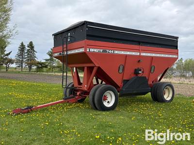 2001 Brent 744 Gravity Wagon