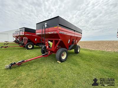2011 Brent 744 Gravity Wagon