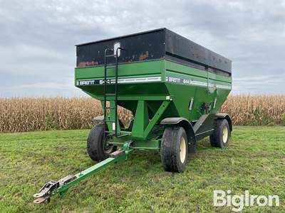 Brent GT644 Gravity Wagon
