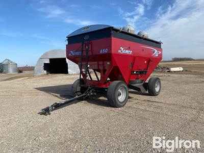 Demco 650 Gravity Wagon