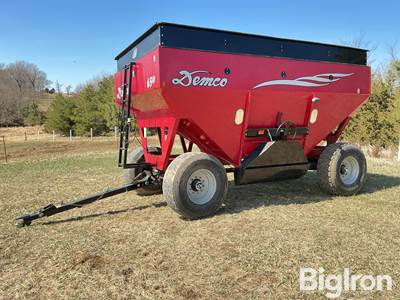 2006 Demco 650 Gravity Wagon