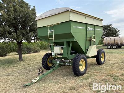 Demco Gravity Wagon w/Scales