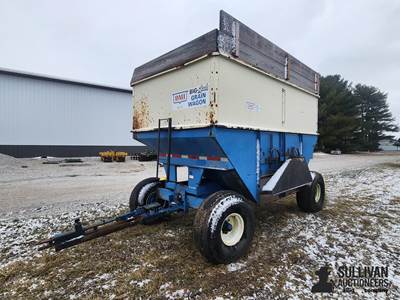 DMI BIG-Little 400bu Gravity Wagon