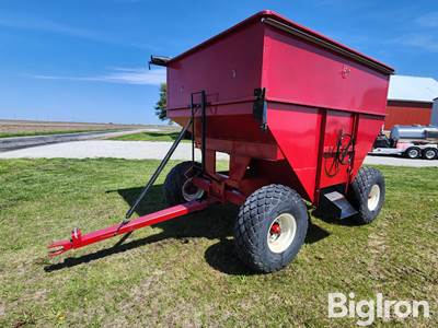 DMI D400AE Gravity Wagon