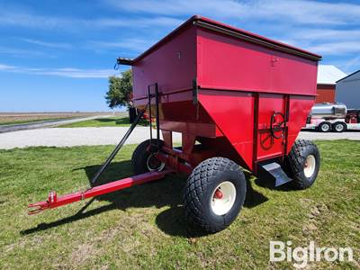 DMI D400AE Gravity Wagon