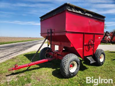 DMI D400AE Gravity Wagon