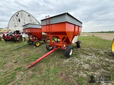 E-Z Trail 275 Bushel Gravity Wagon