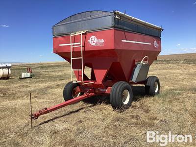 E-Z Trail 3400/1384-B Gravity Wagon