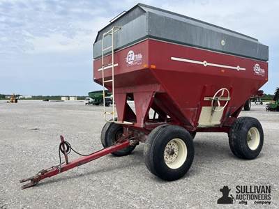E-Z Trail 500 Gravity Flow Wagon