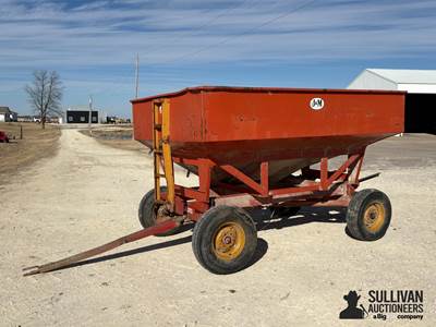 J&M 250-7 Gravity Wagon