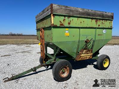 J&M Gravity Flow Wagon