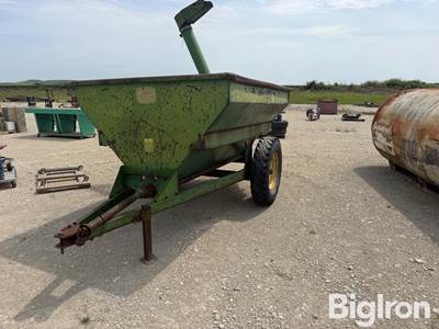 John Deere 68 Grain Wagon