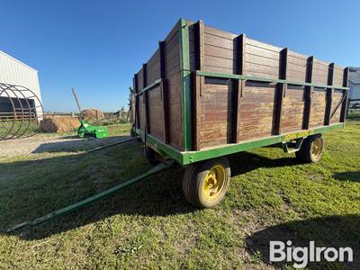 John Deere Barge Box Wagon