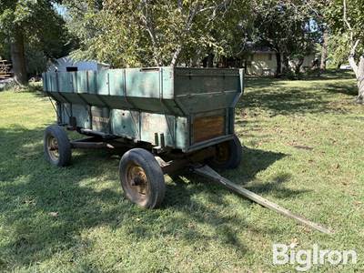John Deere Flair Side Wagon