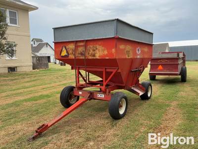 Kory 672 Gravity wagon w/running gear