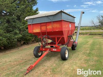 Kory Gravity Wagon w/Running gear & auger