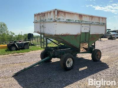 Oliver 5170 Gravity Wagon