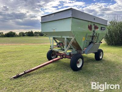 Parker 2600 Gravity Wagon