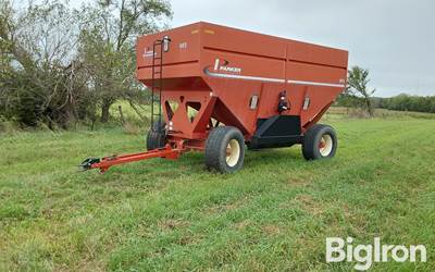 Parker 605 600 Bushel Gravity Wagon