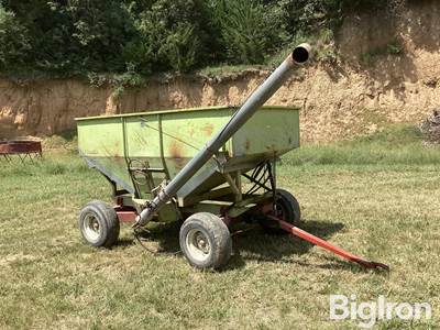 Parker J2100 Gravity Wagon w/Hydraulic Drive Auger