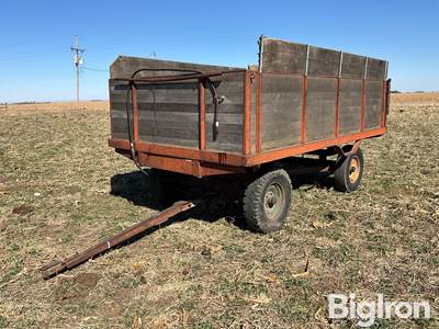 12' Harvest Wagon w/ Hoist