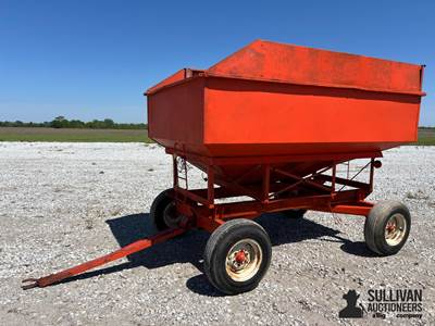 Gravity Flow Wagon