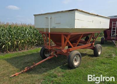 250 Bushel Gravity Wagon