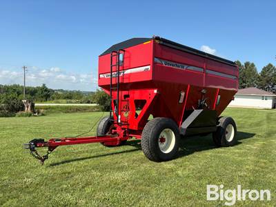 Unverferth 430 Gravity Wagon
