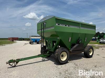 Unverferth 530 Gravity Wagon