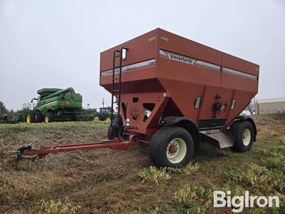 2007 Unverferth 630 Gravity Wagon