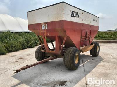 Year-a-Round 550 Gravity Grain Wagon