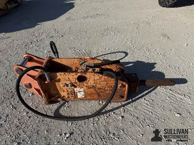 NPK E-204 Hydraulic Breaker