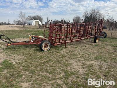 International 310 30’ 7 section harrow