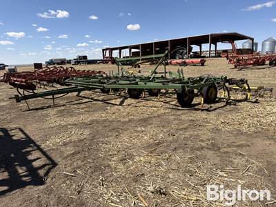 John Deere E1610 36' Chisel Sweep w/Degelman Harrows
