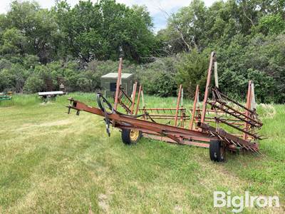 24’ Spike Tooth Harrow w/Cart