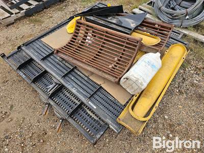 New Holland TR98 Round Bar Concaves & Sieves