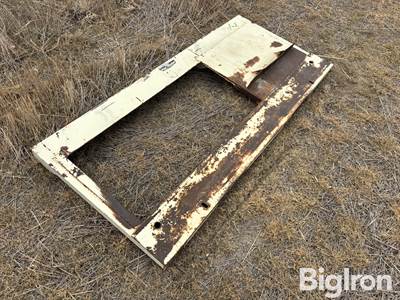Bish Gleaner to Deere Adapter Plate
