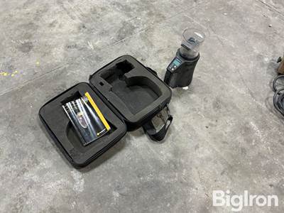 DICKEY-john mini GAC portable grain moisture tester