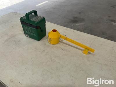 John Deere TY9304 Moisture Tester