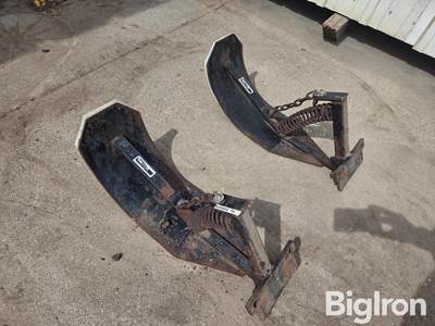 May Wes Stalk Stompers