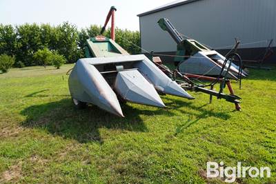 New Idea 324 2RW Corn Picker w/Sheller Attachment