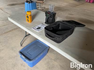 John Deere, Ag-Mac Moisture Testers