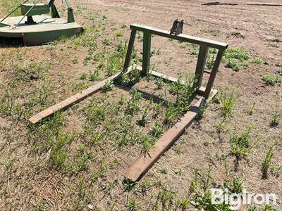 Carlson 3-Pt Round Bale Mover