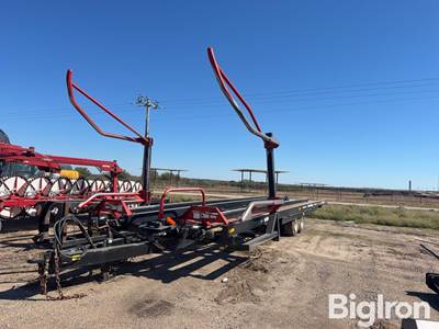 2019 Farm King 2450 T/A bale trailer