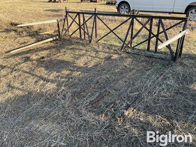 Farmhand F10 Hay Sweep