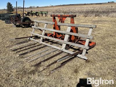 Farmhand Bale Sweep for F11 Loader