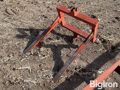 Harvest Hand 3-Pt Bale Carrier