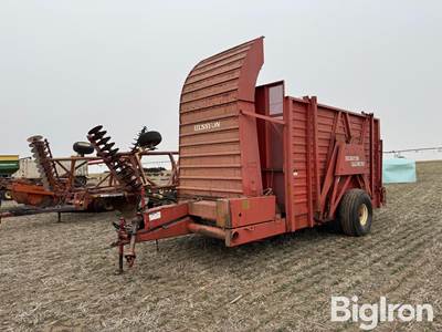 Hesston Stack Hand 30A Stacker